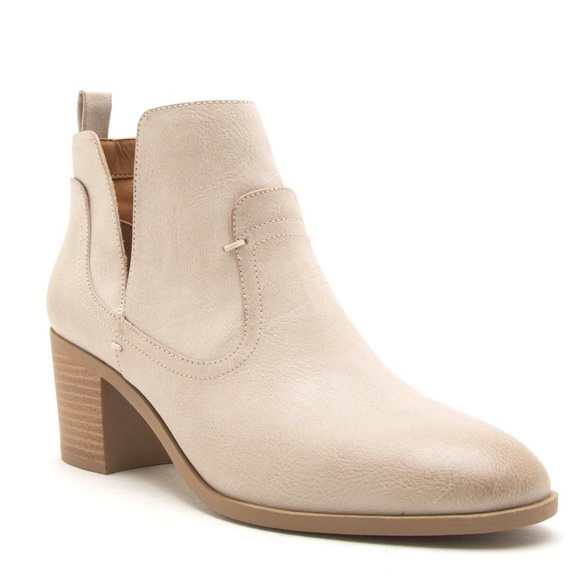 Qupid Stone White Slip-On Western Booties Sz 10 - Picture 4 of 8